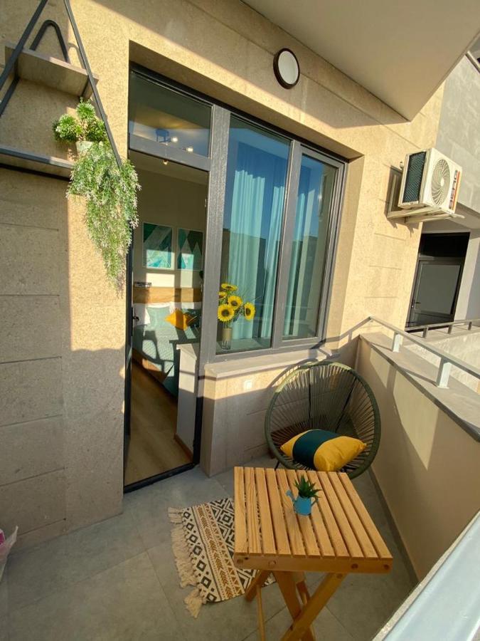 Beautiful Apartment With 3 Balconies In The Center Of Ереван Екстериор снимка