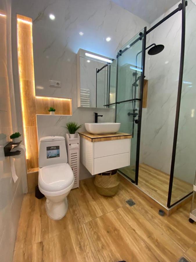 Beautiful Apartment With 3 Balconies In The Center Of Ереван Екстериор снимка