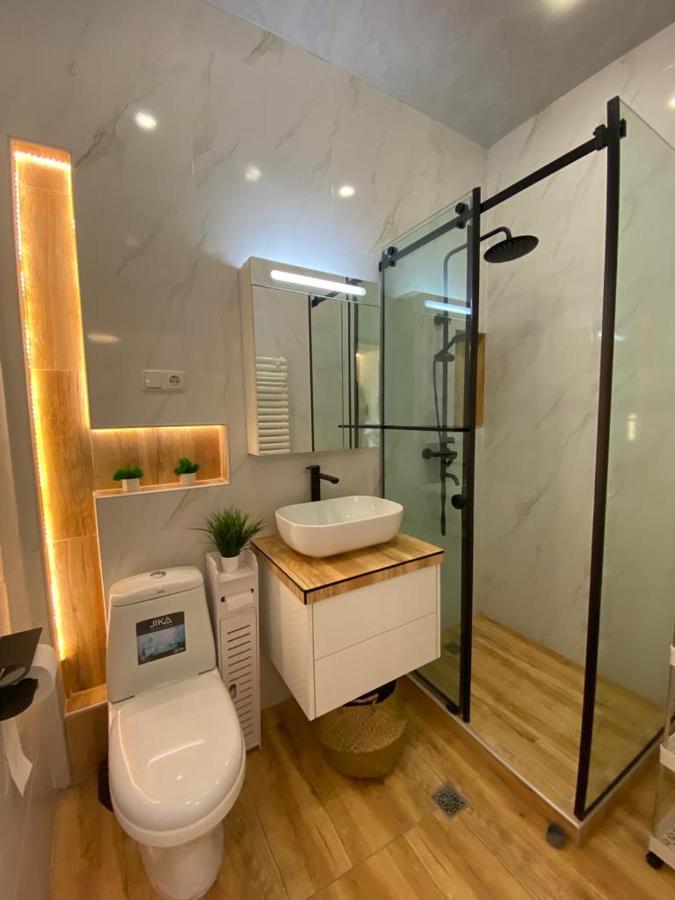 Beautiful Apartment With 3 Balconies In The Center Of Ереван Екстериор снимка